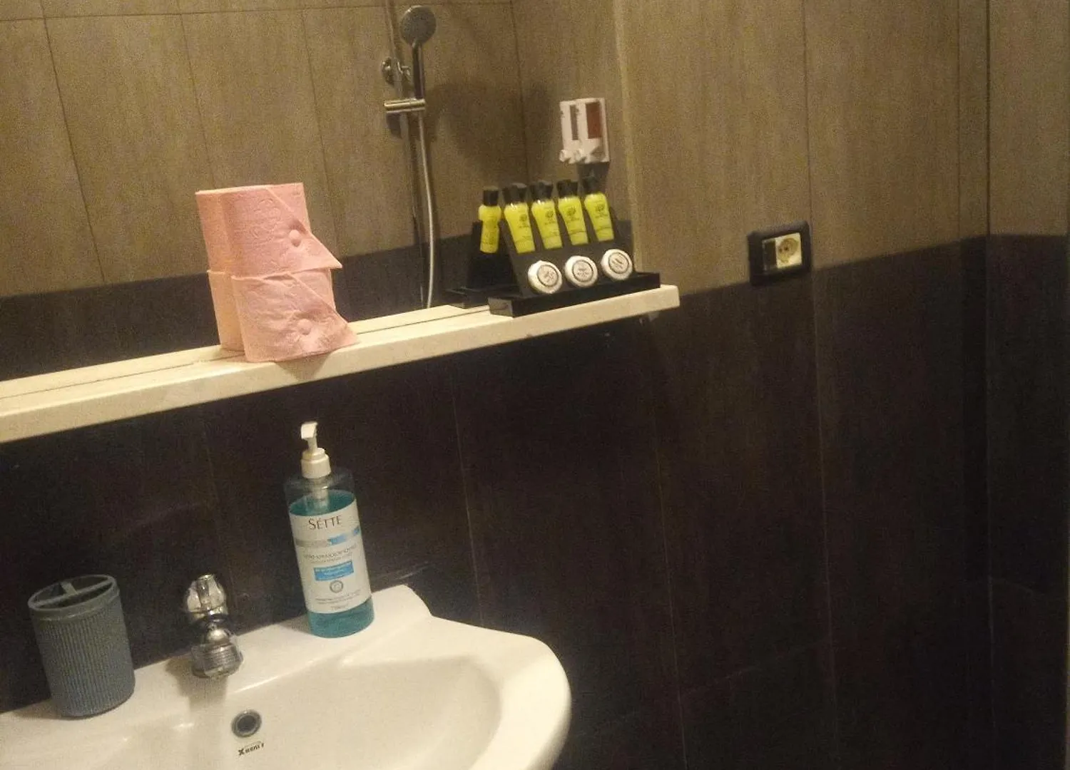 ***  Prince Hotel Fier Albania