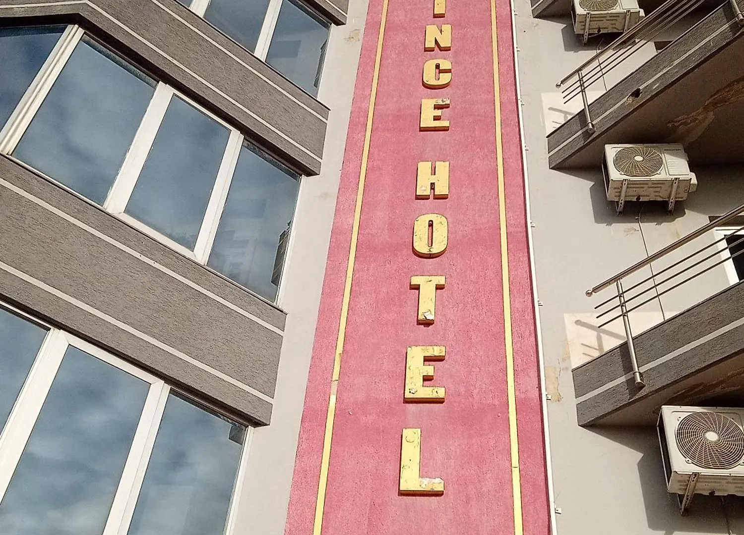 Prince Hotel Fier