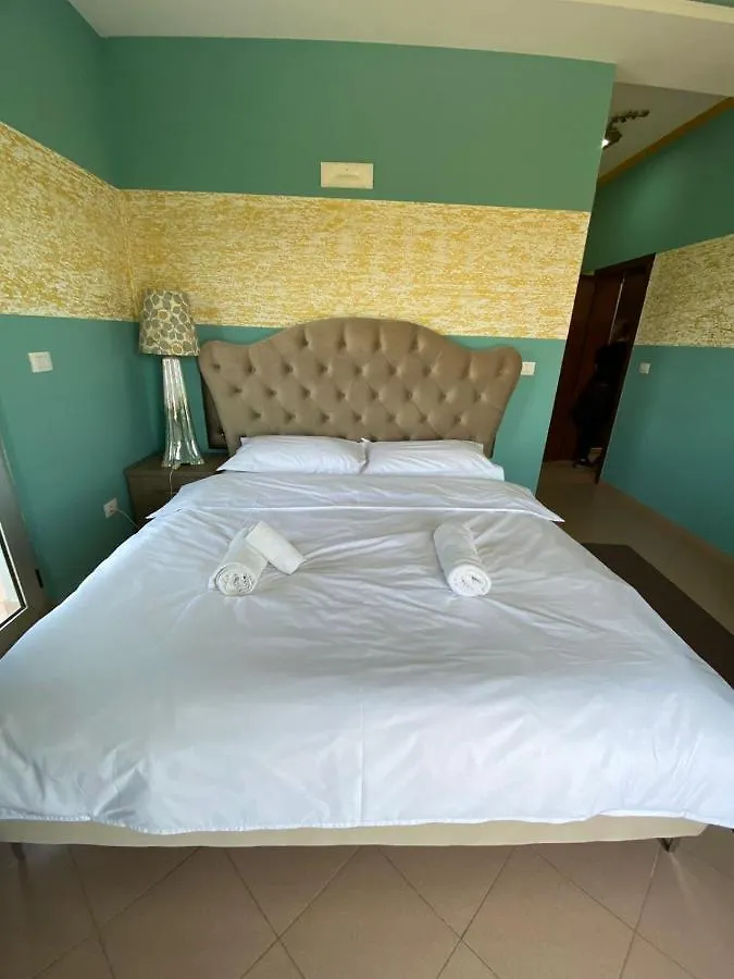 Prince Hotel Fier 3*,