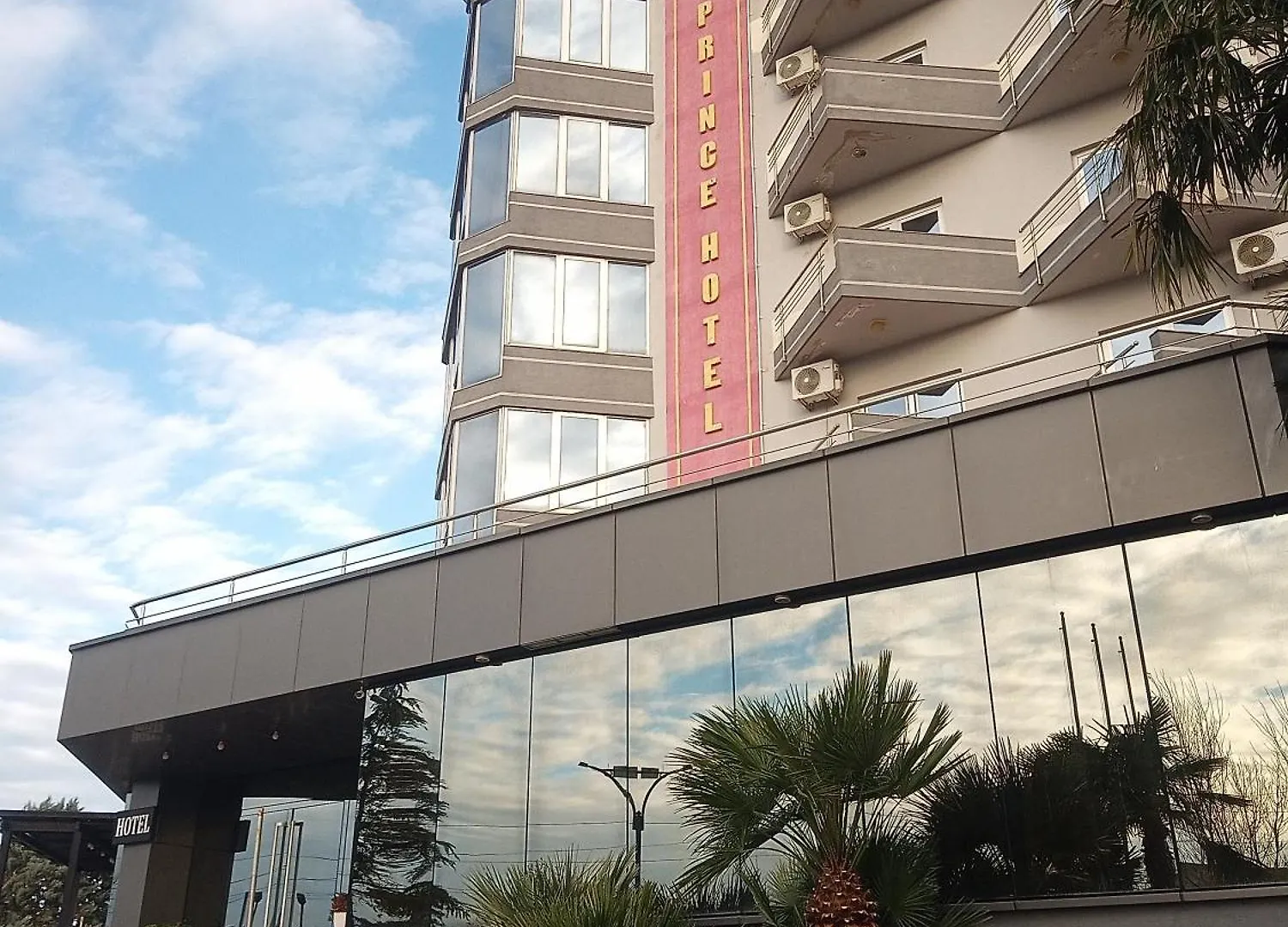 Prince Hotel Fier